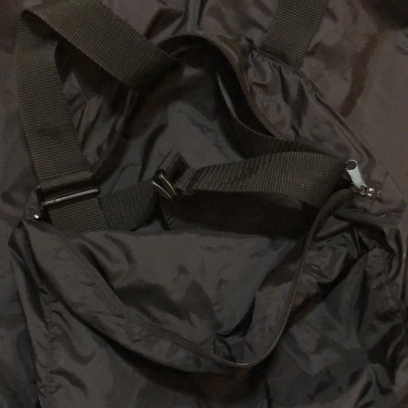 GO PAC black rain jacket/ windbreaker / backpack!  EUC! - Picture 9 of 12